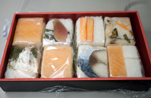 ekiben-matsumoto-sushi.jpg