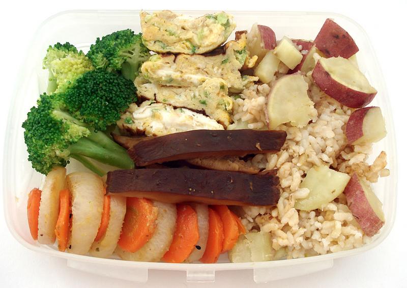 Vegan Bento Box Ideas with Vegan Tamagoyaki